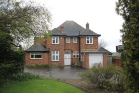 5 bedroom Detached for sale